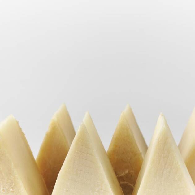 QUESO-OVEJA-LECHE-CRUDA-CURADO-(1)